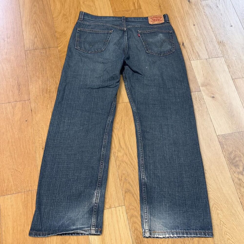 Vintage Levi's 505 Regular Fit Straight Leg Jeans Mens 36x30 Medium Wash Denim - Picture 5 of 6